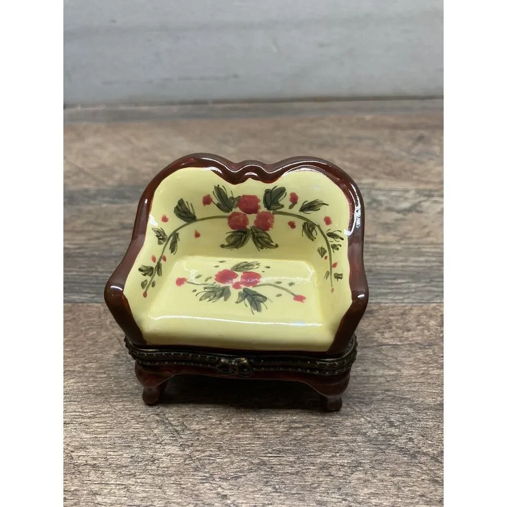 Romantic Trinket Box I Love You Note on a Hassock‎